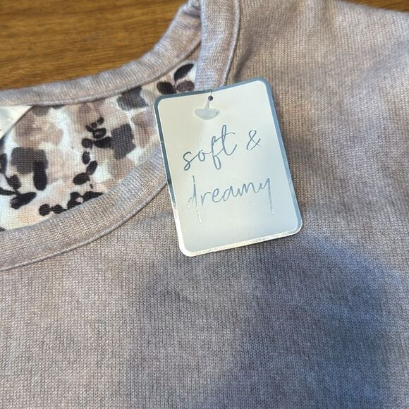 Marilyn Monroe Lavender Long Sleeve Pajama Top - Picture 3 of 8